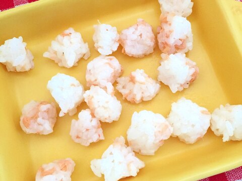 手づかみ食べ 鮭とゴマのおにぎり レシピ 作り方 By Thank You Good Bye 楽天レシピ 手づかみ食べ 鮭とゴマのおにぎり レシピ 作り方 By Thank You Good Bye 楽天レシピ